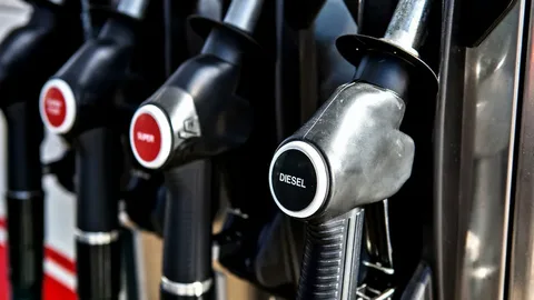 Trump Weighs Diesel Export Curbs as Global Fuel Supplies Tighten